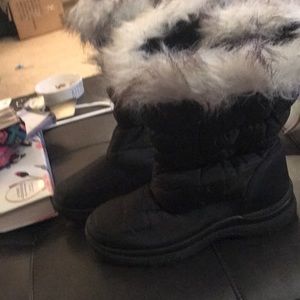 All weather boots